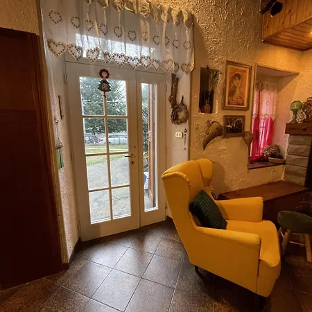 Casa Fiore Borgo Capanne